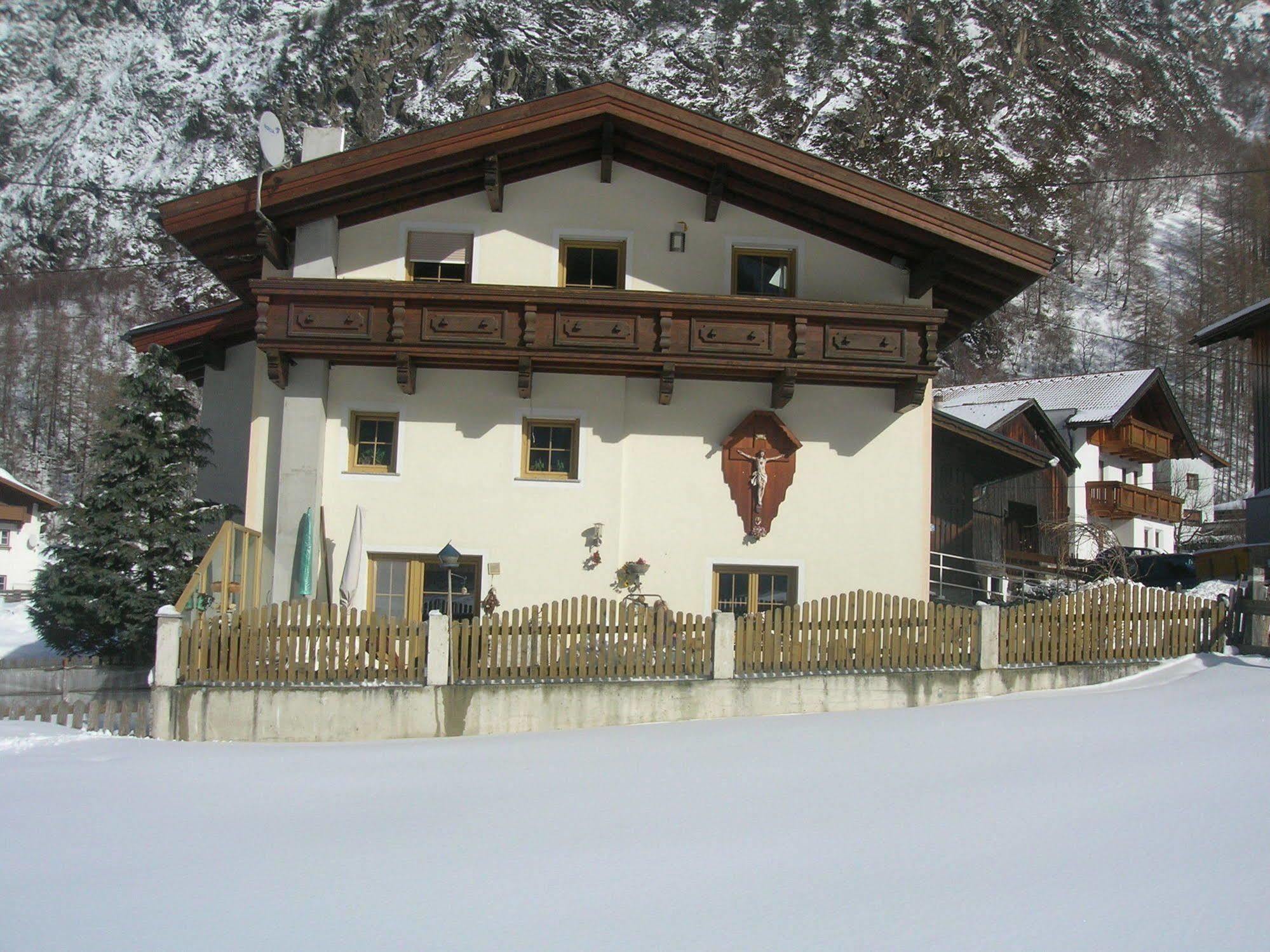 Ferienhaus Gerold Grießer Umhausen Exterior foto